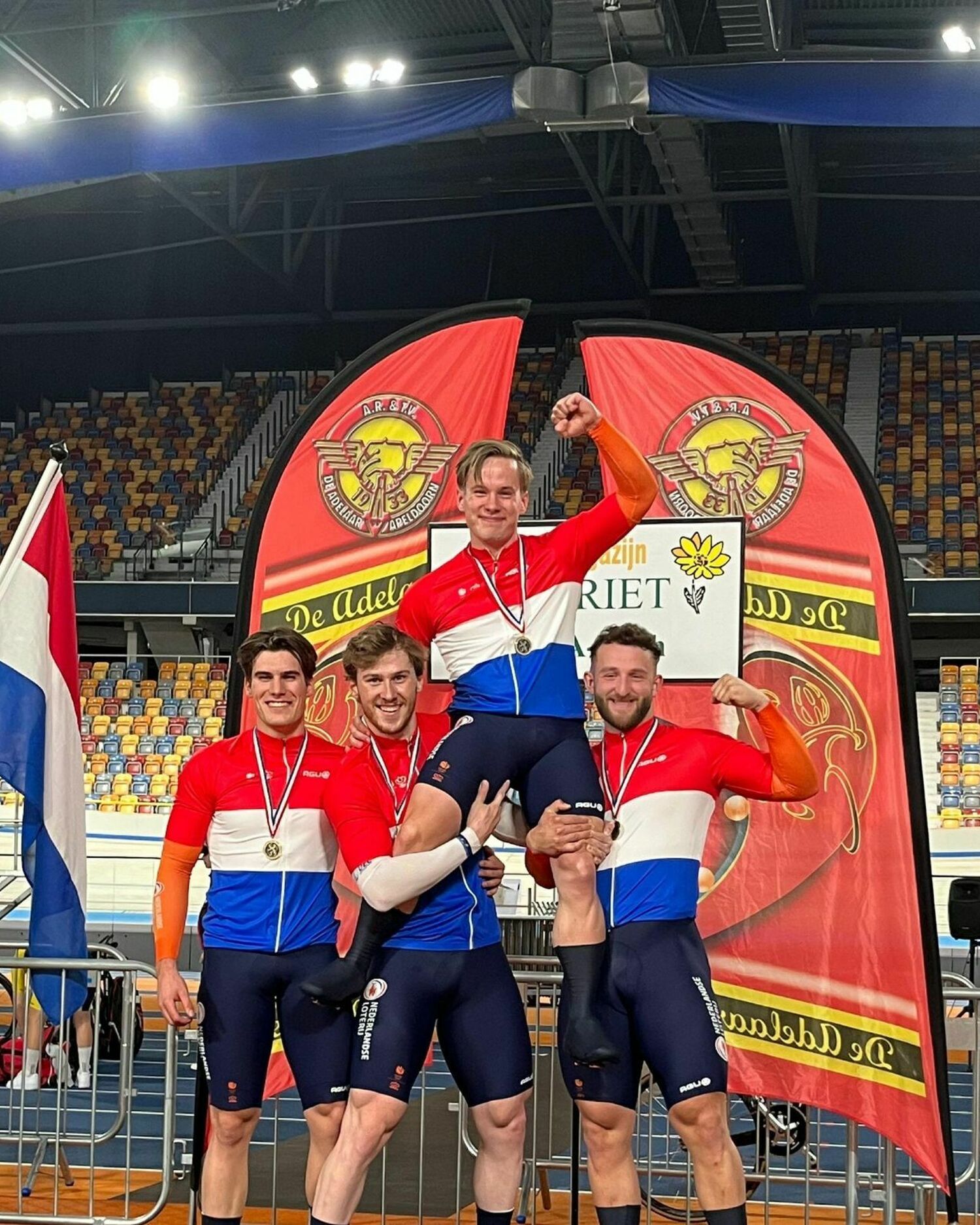 NK baanwielrennen teamsprint knip